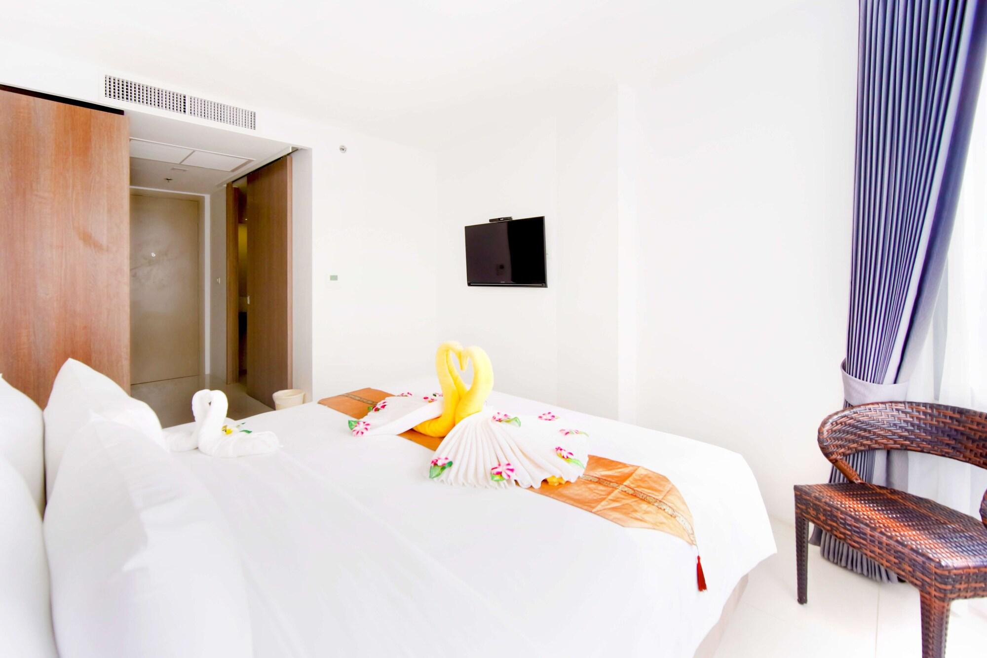 Phoenix Hotel Karon Beach Extérieur photo