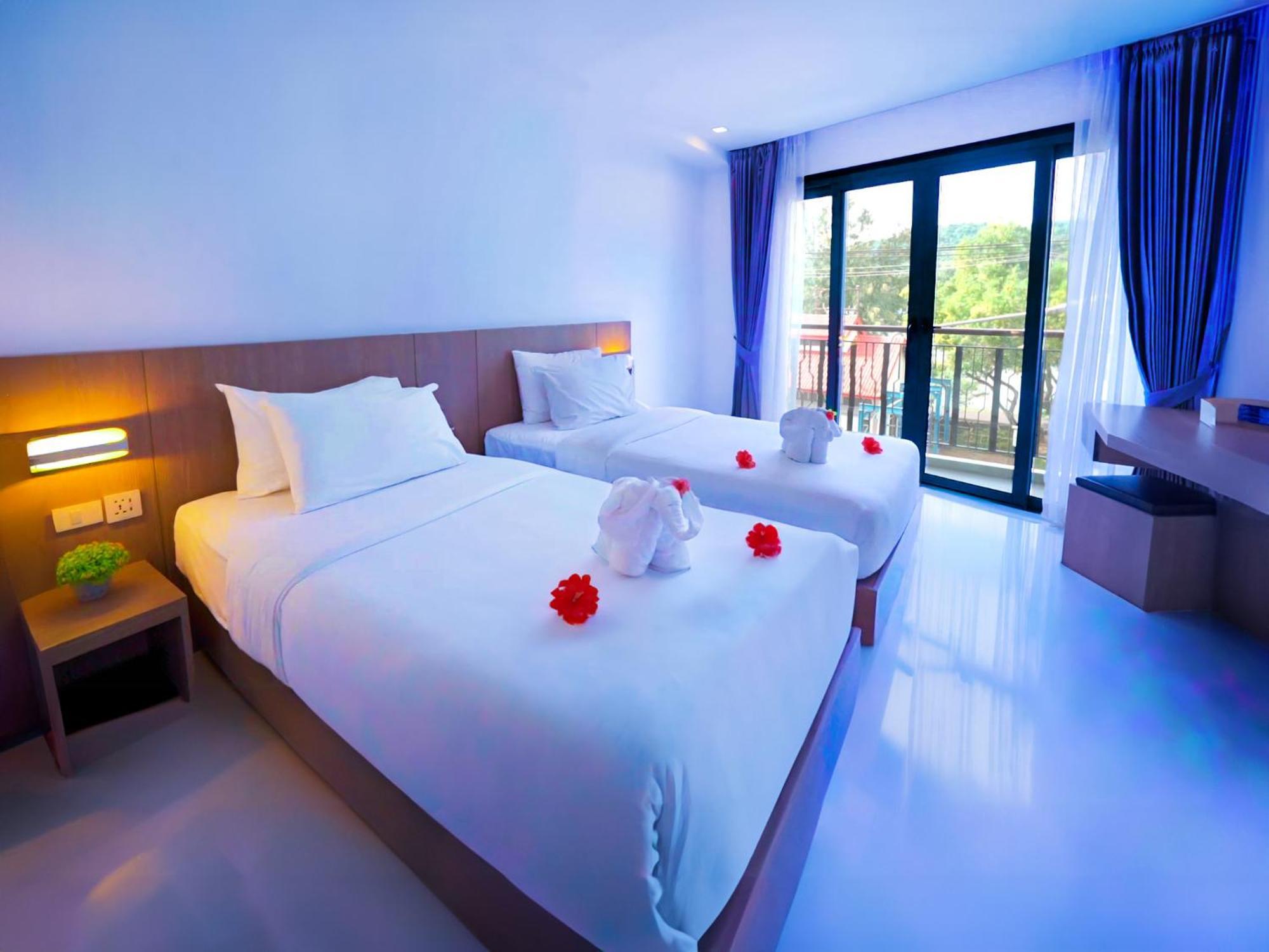 Phoenix Hotel Karon Beach Extérieur photo